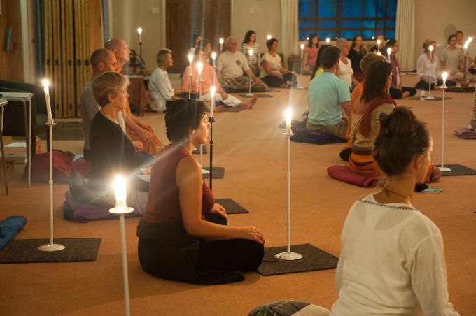 How to Do Candle Meditation and What Are the Benefits