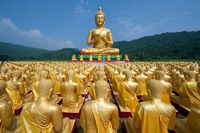 The Light That Enlightened Millions ~ The life of Buddha in the Popular Mind